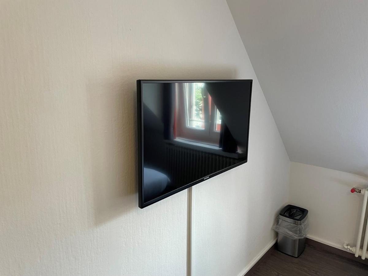 Easyhotel Zuerich Limmatplatz Bagian luar foto